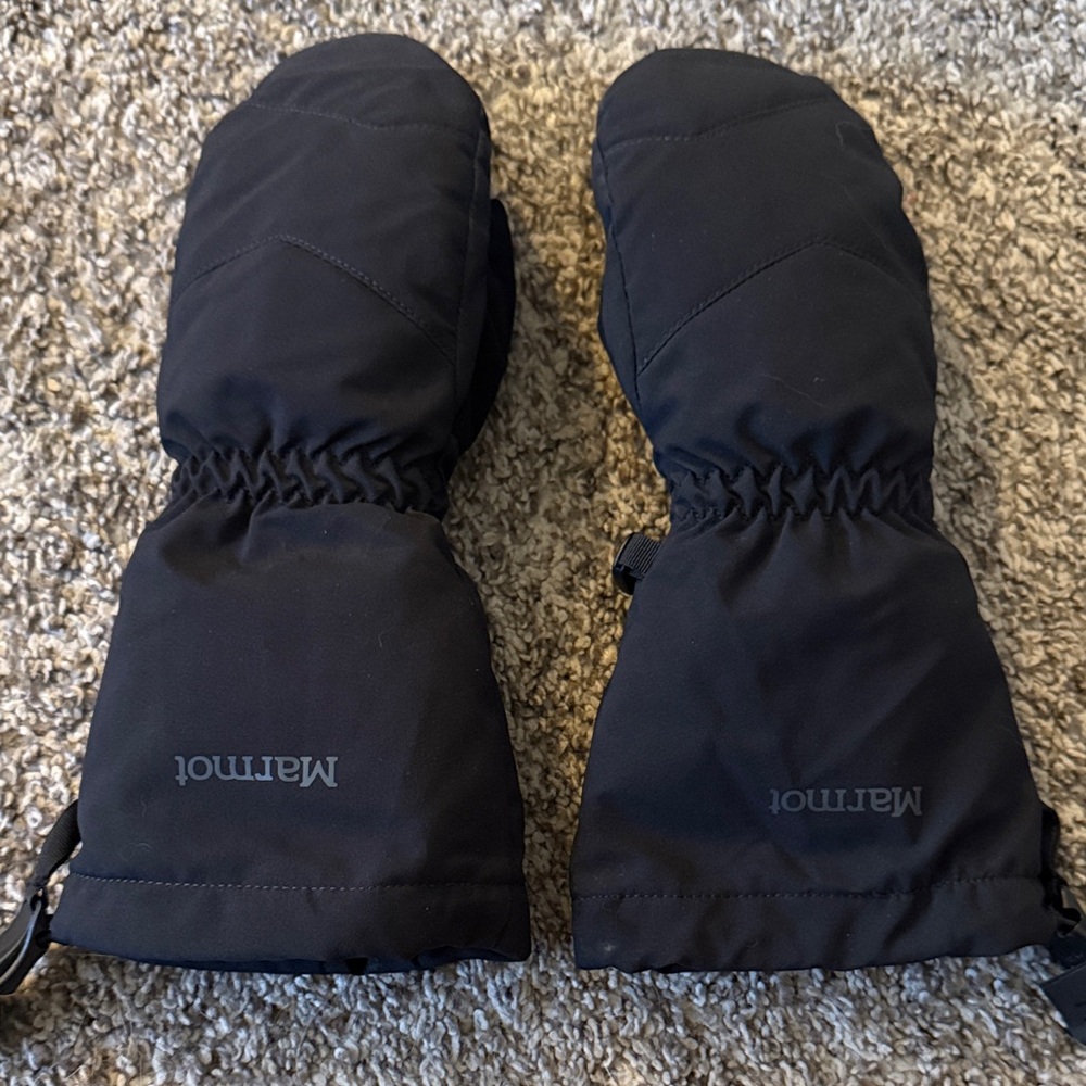 Marmot Black Insulated Mittens